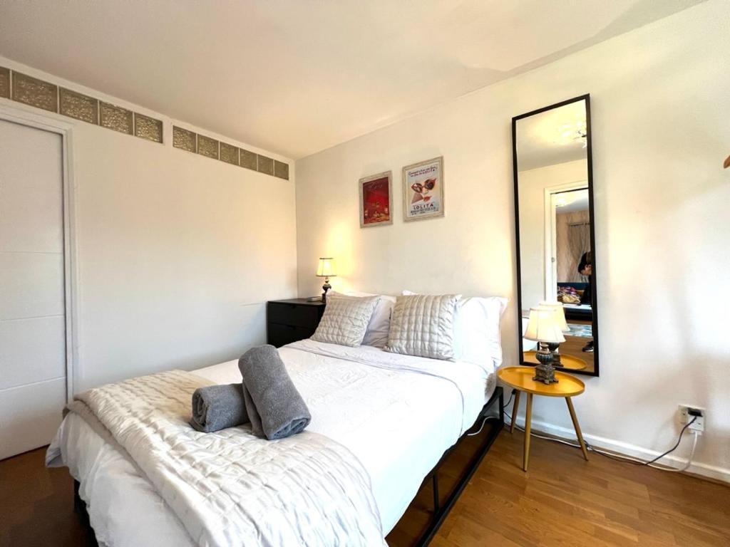 Great 2 Bedrooms Apartment 15 Mins From The Centre Londen Buitenkant foto