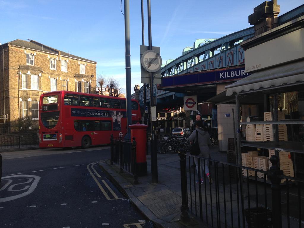 Great 2 Bedrooms Apartment 15 Mins From The Centre Londen Kamer foto